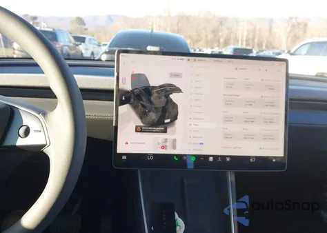 2026 Tesla Model Y Long Range Launch Series/Premium All-Wheel Drive z USA, uszkodzony, nr VIN 7SAYGDEE8TA460619